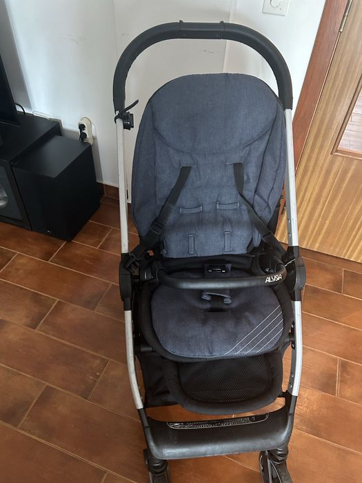 Carrinho Trio Chicco com Isofix e Alcofa