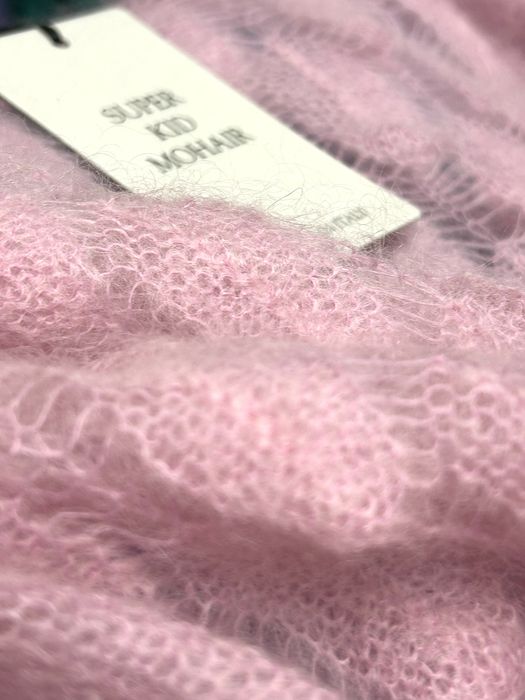 Свитер тонкий, весенний, королевский мохер , Италия.