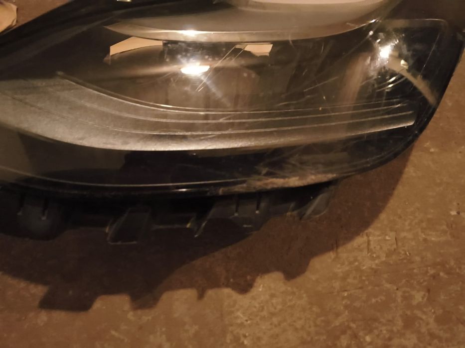 Фара Tesla model Y 2023