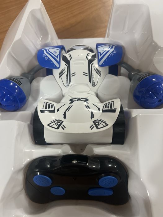 Robôs ROBO KOMBAT – 2 Robots + 2 Comandos – Como novos!