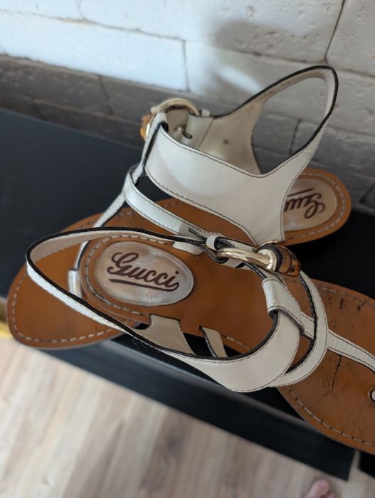 Оригінал! Жіночі шкіряні сандалі Gucci Gwen Leather Bamboo Buckle Sandals. 39 розмір