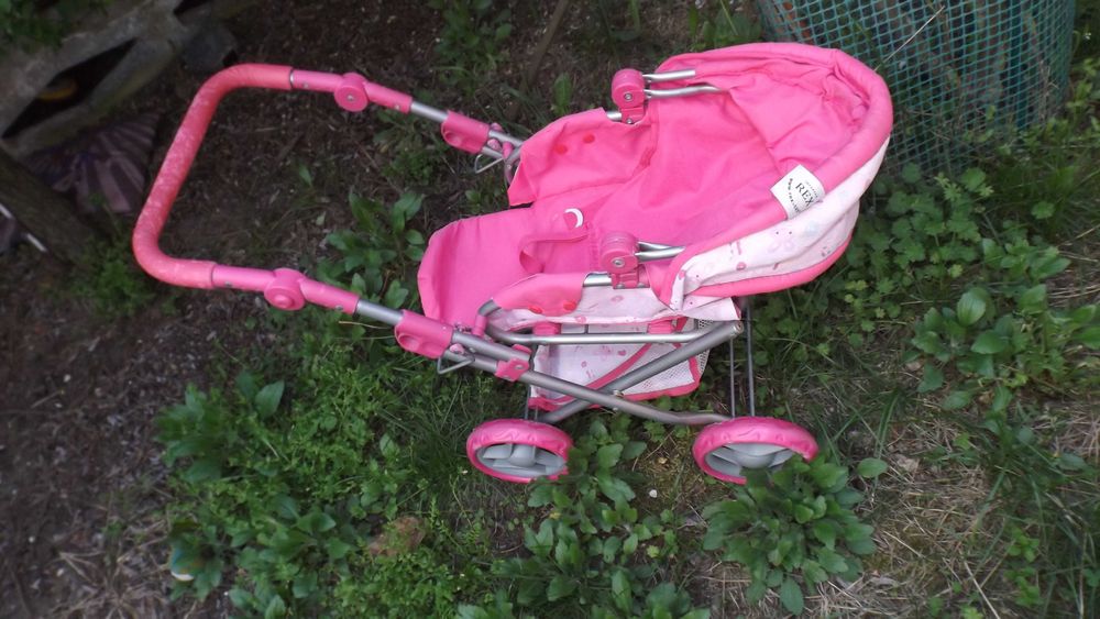 wózek dla lalek różne rodzaje i kolory