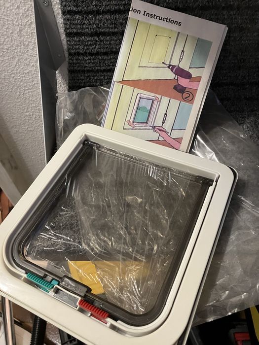porta de passagem de gato ou cao pequeno