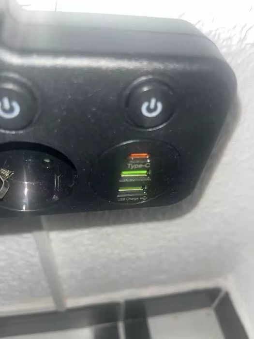Мережевий фільтр на 3 Евро розетки + 2 порти USB і 1 Тype-C підсвітка
