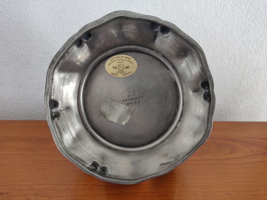 Estanho - vaso elegante e sóbrio