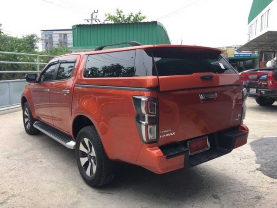 Zabudowa paki Hardtop Isuzu D-Max 2020+ Szyby uchylne