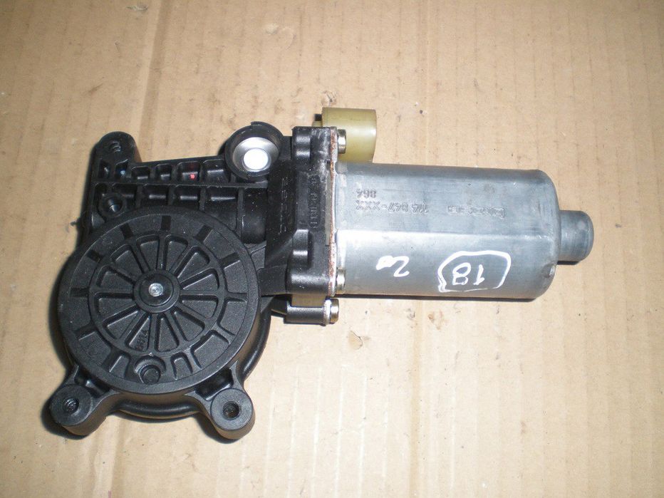 Motor vidro frente esquerdo RENAULT Clio I (B/C57_, 5/357_)