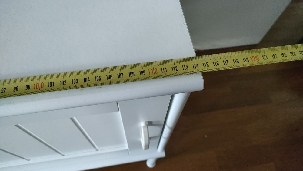 Móvel de TV branco ikea