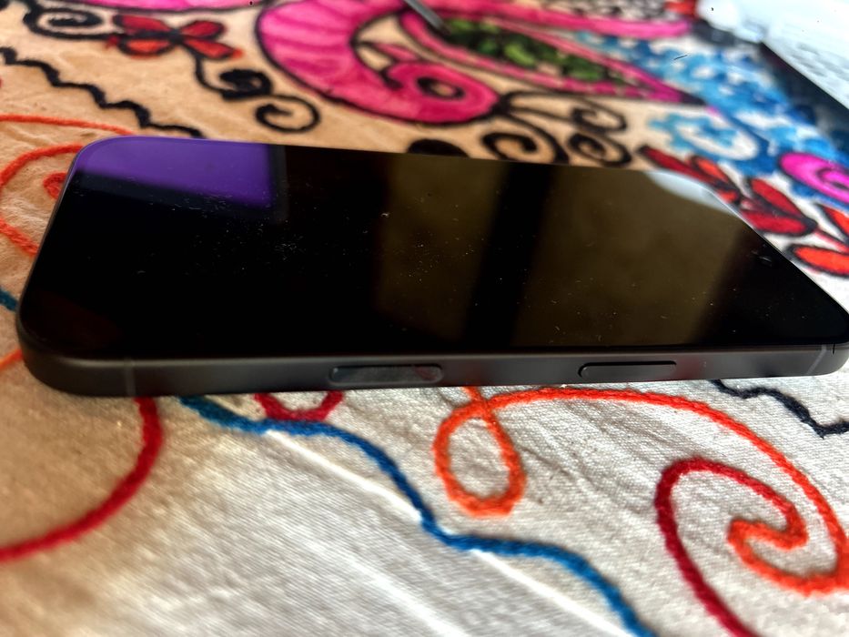 O seu novo iPhone 16.
iPhone 16 !  Tal como o quer.