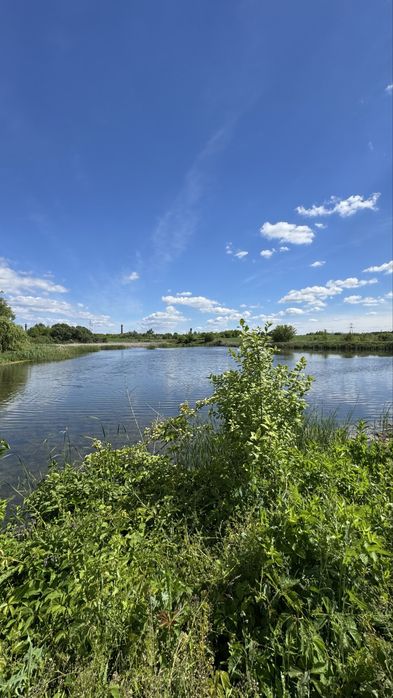 && Будинок біля водойми