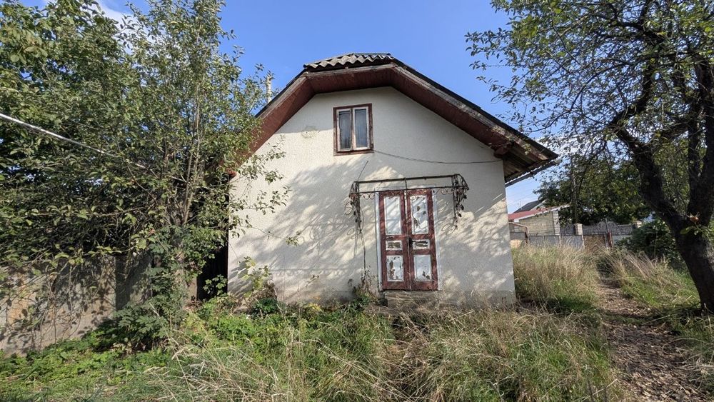 Продається Українська хата в мальовничому куточку Прикарпаття