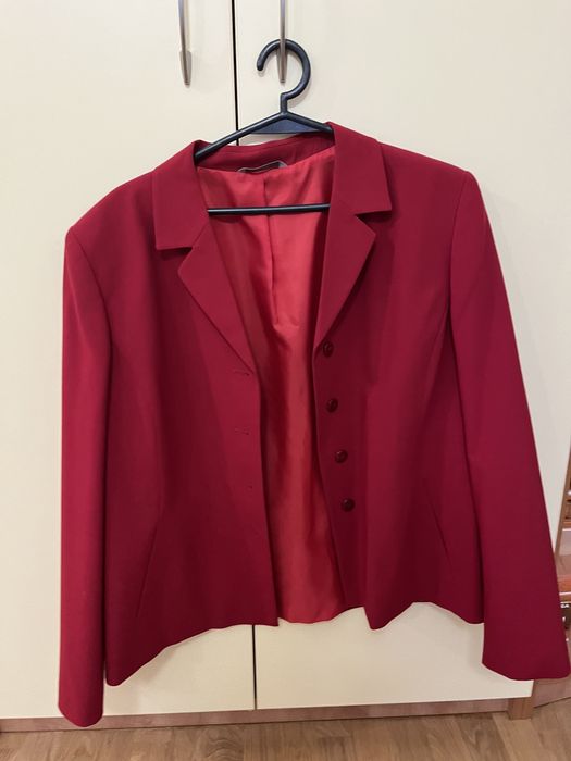 Czerwona marynarka Marks&Spencer