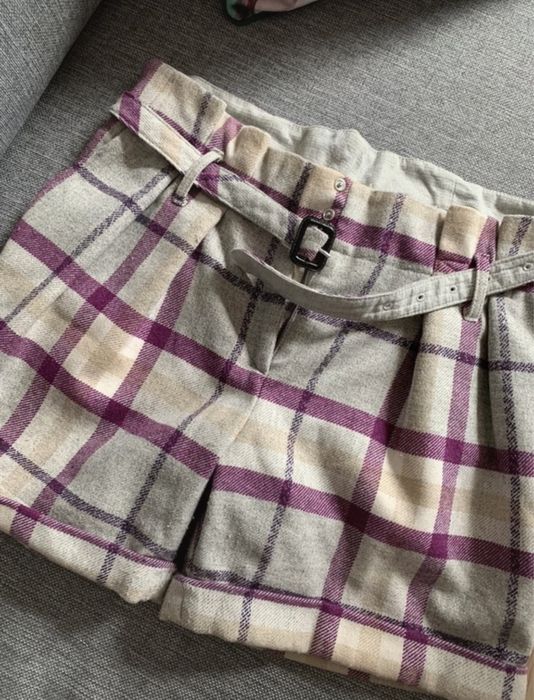 Zimowe szorty wełna Burberry