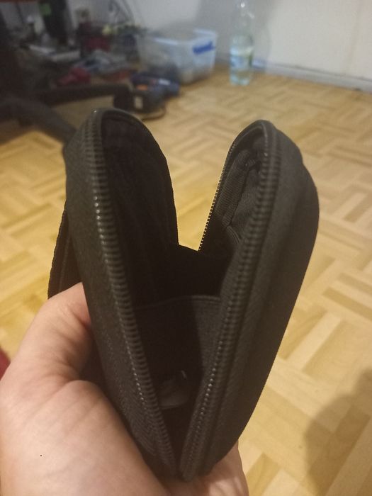 Futerał prawie nowy do aparatu cyfrowego