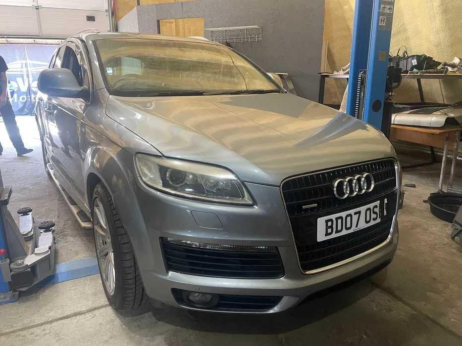 Розбірка Audi Q7 4L 3.0 TDI BUG запчастини б/у мотор КПП кузов деталі