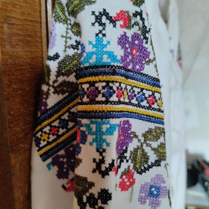 Жіноча рубашка вишиванка 46-48 розміру.