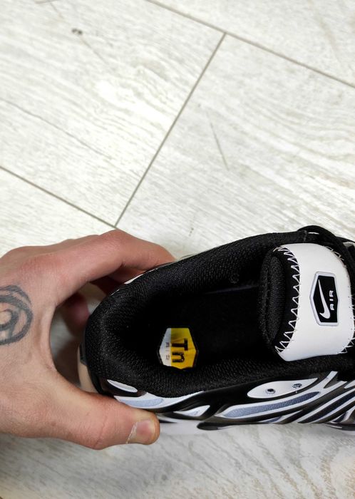 (1709) SALE Кросівки Nike Air Max TN Plus Drift чорні з білим (42 45)
