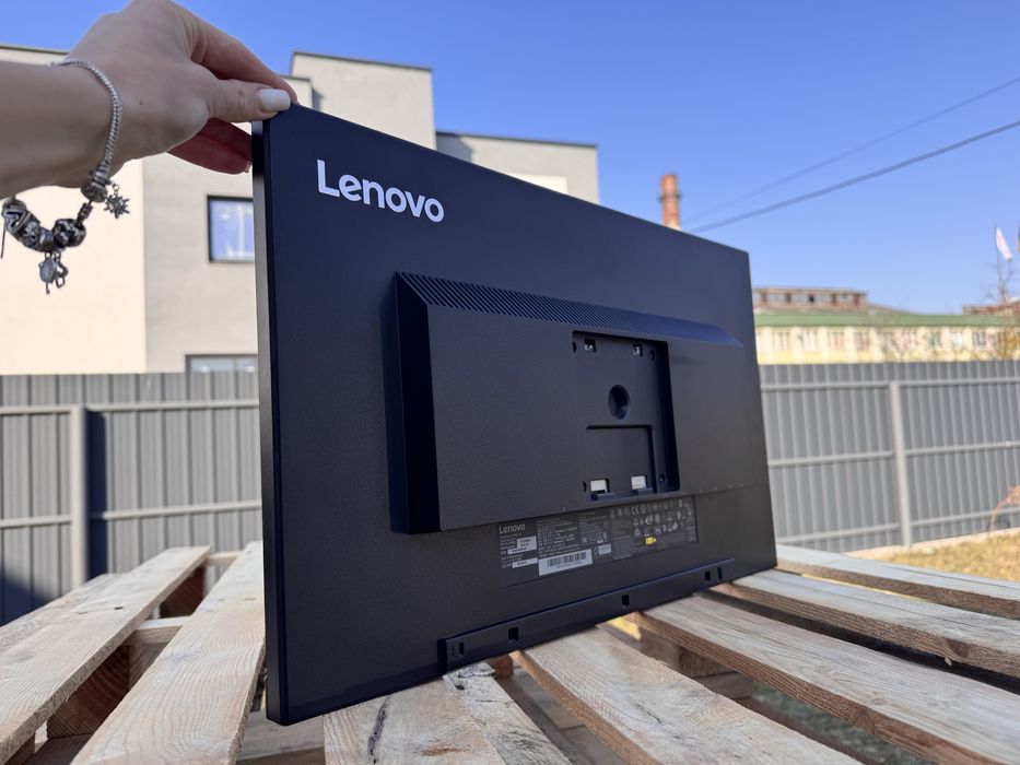 Lenovo ThinkVision P24q-10/24" 2K/QHD/IPS/60 Hz/16:9/Без підставки