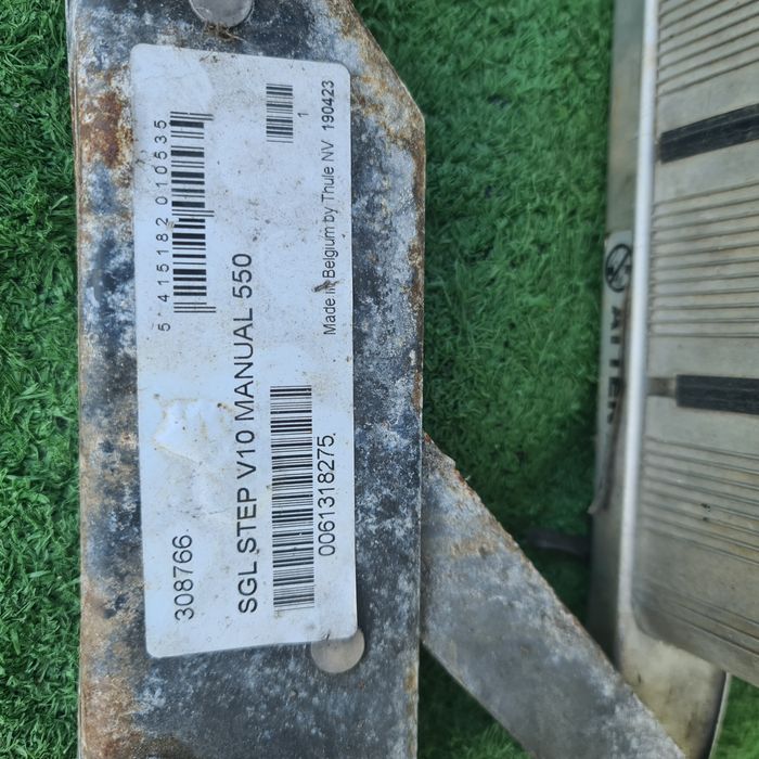 Schodki wejściowe THULE v10 manual 550