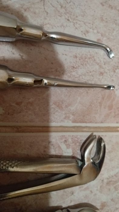 Щипцы для удаления зубов,пинцеты