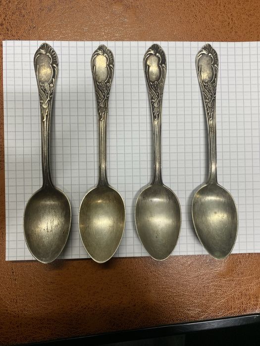 Продам серебрянные столовые приборы ложки 875 проба серебро