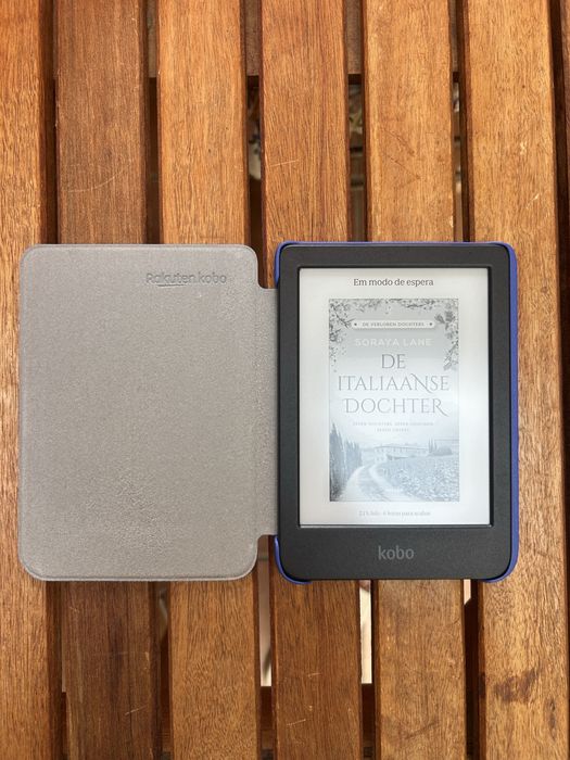 Kobo Clara BW com capa original