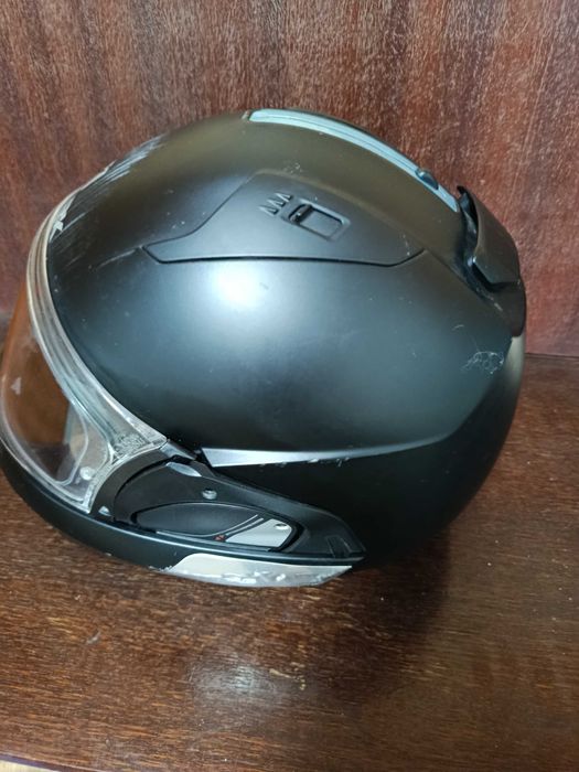 Шлем для мотоцикла/скутера, Б/У, с надписью SHARK (Акула).