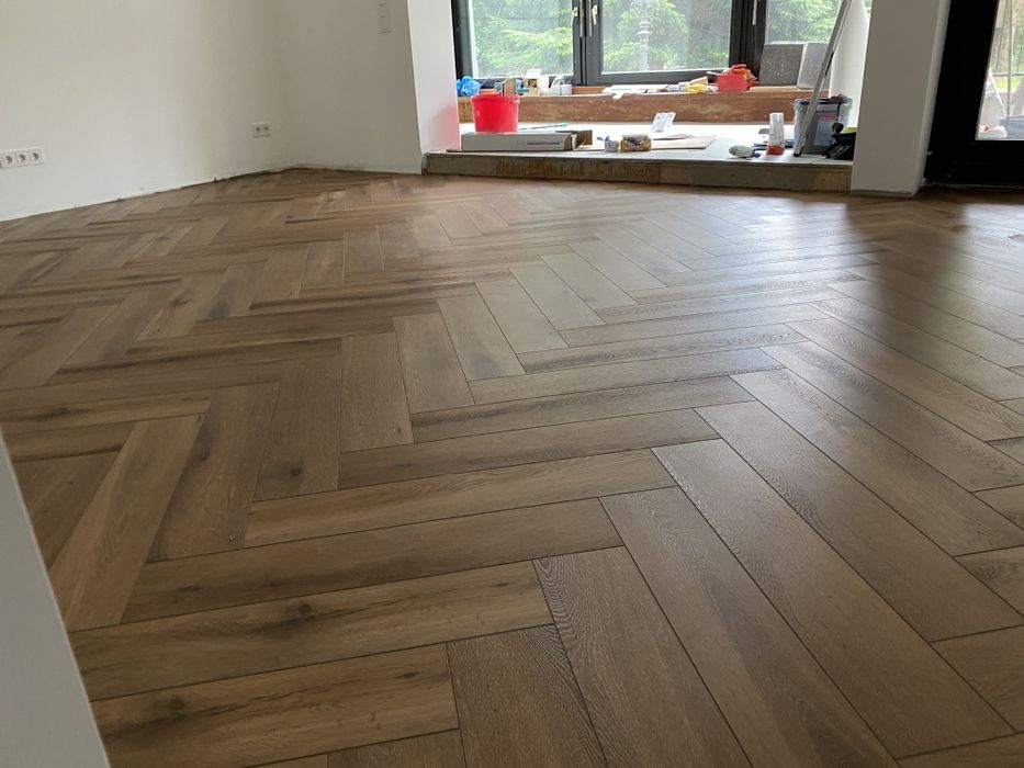Montaż, układanie paneli podłogowych, winylowych, parkietu, remonty