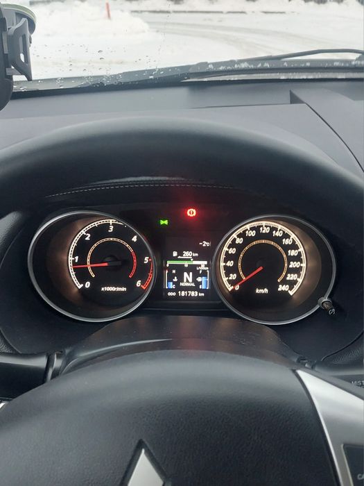 Sprzedam Mitsubishi Outlander 2.2