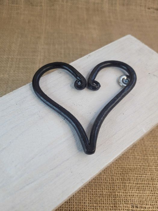 kuta zawieszka serce duże czarne 2 sztuki