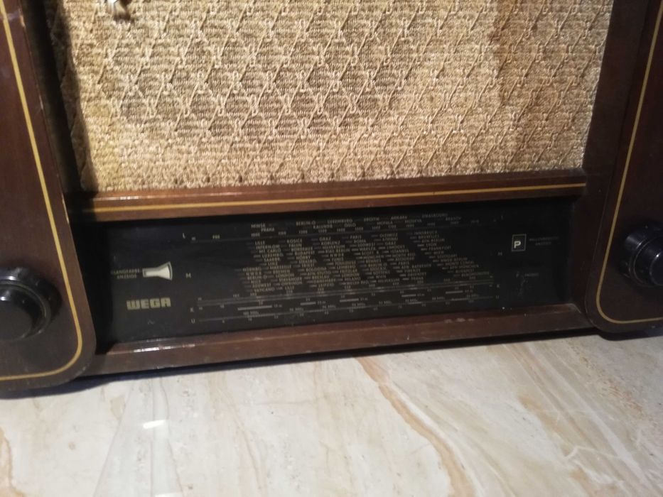 Zabytkowe radio WEGA PRL loft vintage