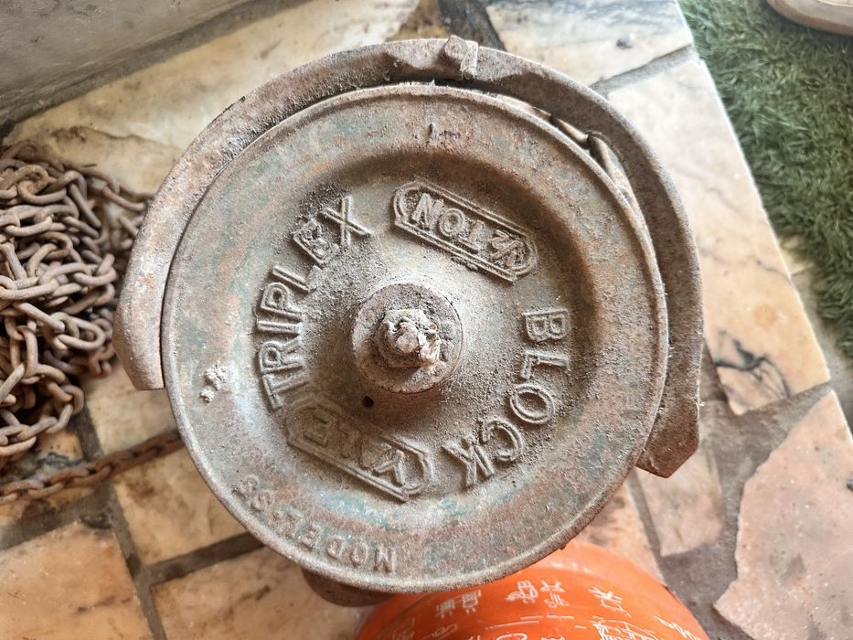 Garibaldo yale triplex block