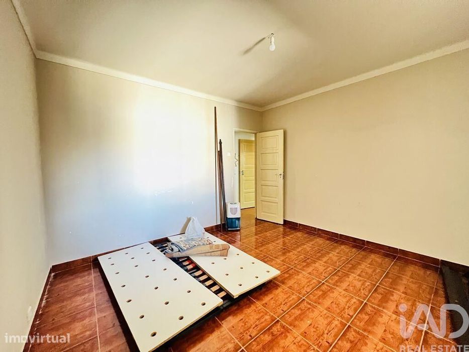 Moradia geminada T3 em Peniche de 70 m2