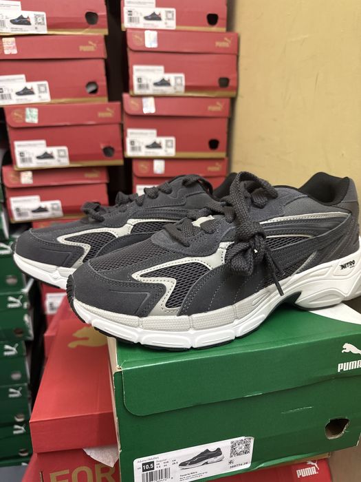 Кросівки Puma Teveris Nitro у розмірі 44 (US 10,5), довжина устілки 28,5 см.