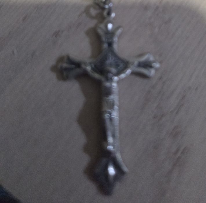 Rosário com pedrinhas brilhantes. Novo