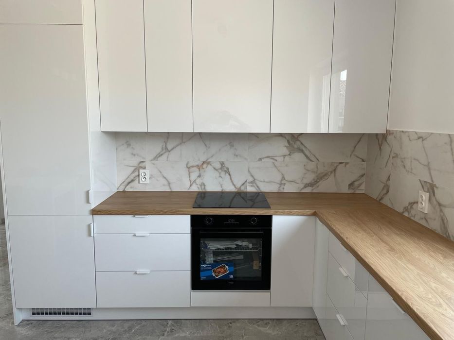 Mieszkanie + ogród+ garaż + pomieszczenie gospodarcze do zamieszkania+miejsce postojowe