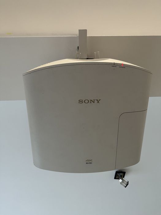 Projektor rzutnik Sony 4K SXRD