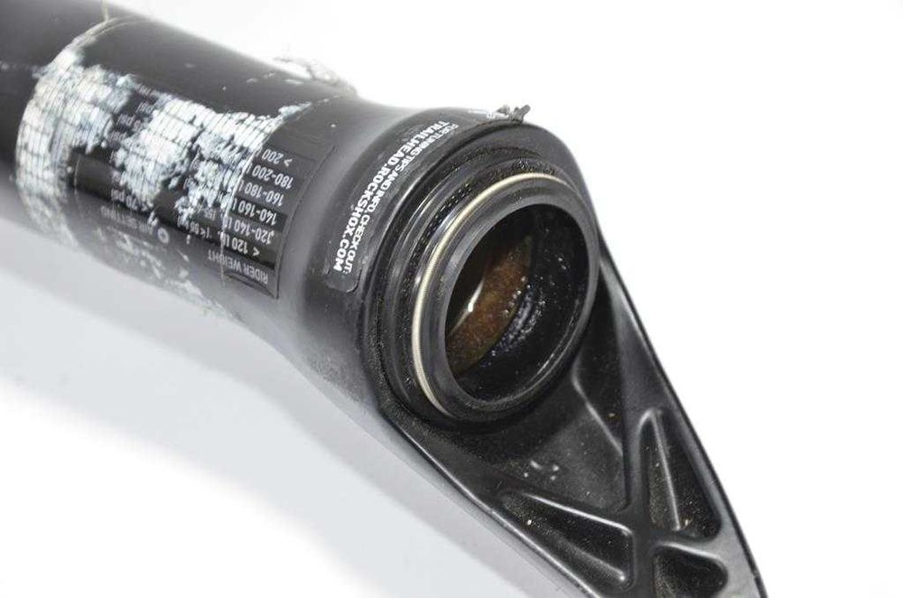 Golenie do amortyzator Rock shox reba 29 32 mm oś 15 x 110 boost