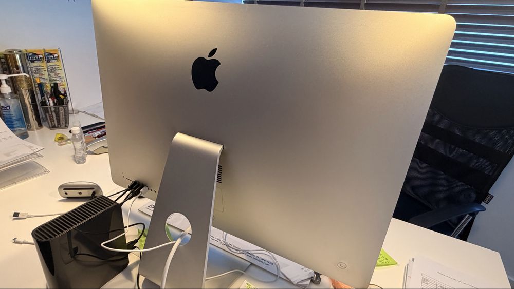 iMac 27” Retina 5K — Intel i5 — 8GB RAM — 2TB Fusion Drive