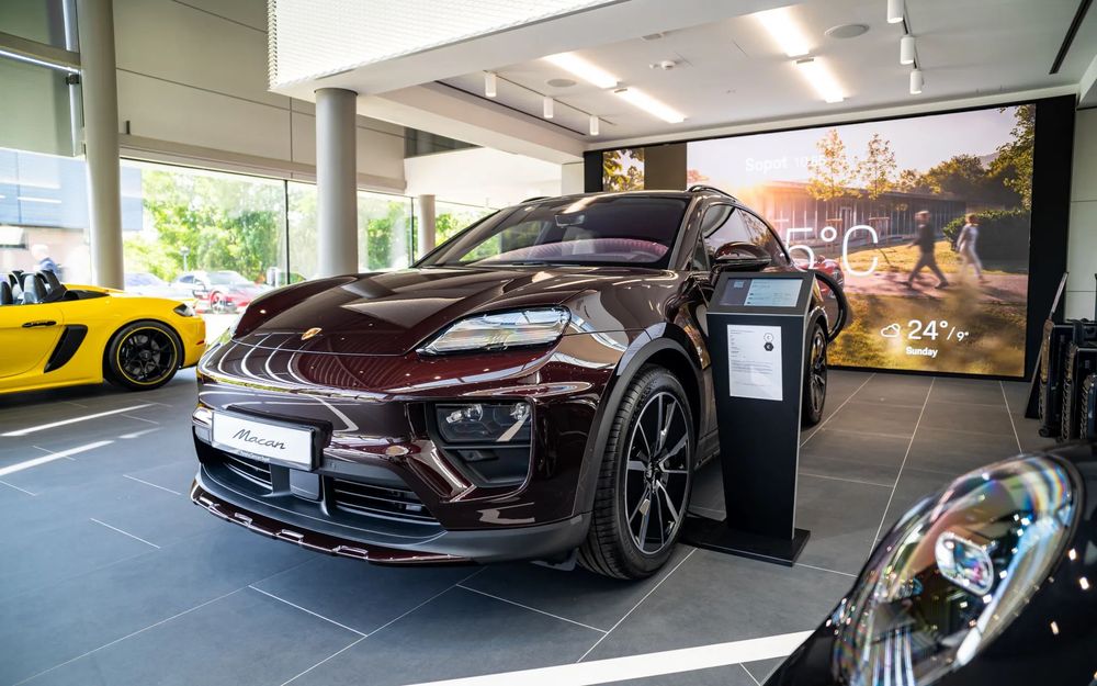 Porsche Macan Porsche Macan 4S - Copper Ruby Metallic