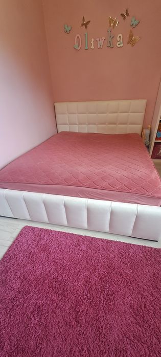 Sprzedam łóżko tapicerowane