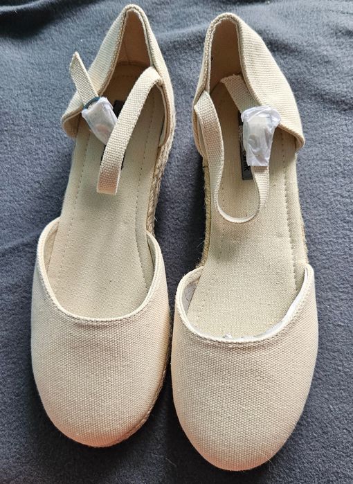 Espadryle beżowe 38
