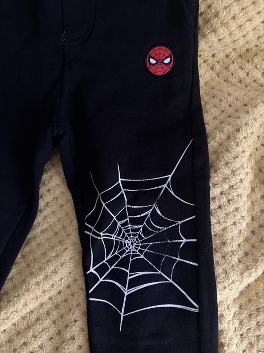 Dresowe spodnie Spider-Man