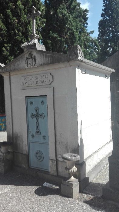 Vendo JAZIGO Cemitério dos Prazeres - OPORTUNIDADE
