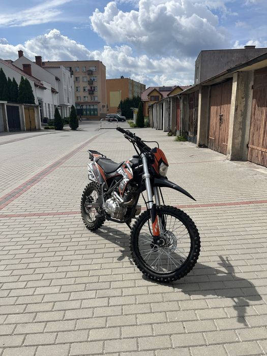 Asix defender 150 (xb72)