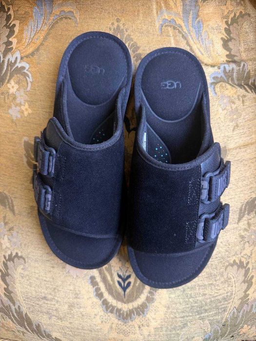 Шкіряні шльопанці UGG