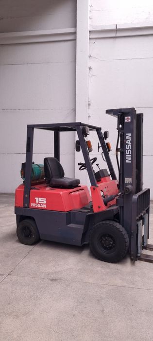 Empilhador Nissan - 1500kg