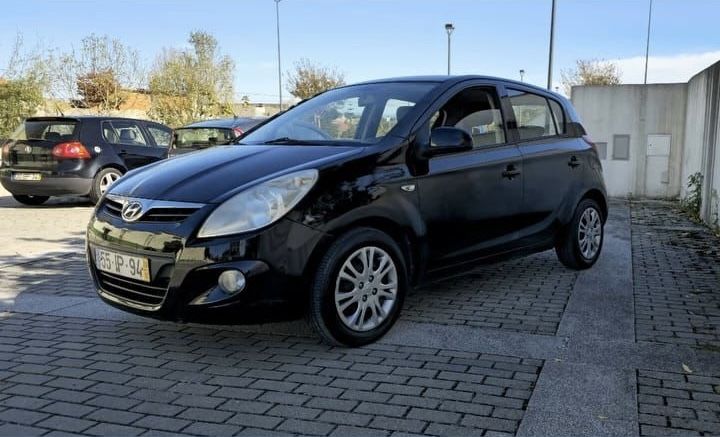 Hyundai i20 1.4 Gasolina 109cv • 2009 • Económico e Fiável