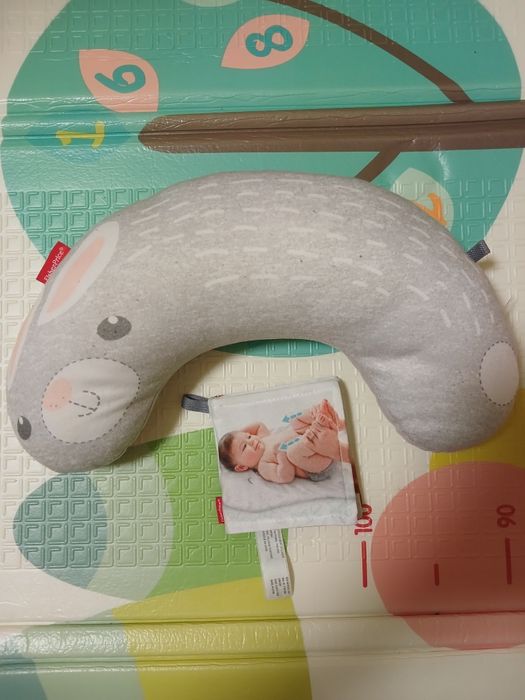 Fisher price,  подушка для викладання на животик і масажу