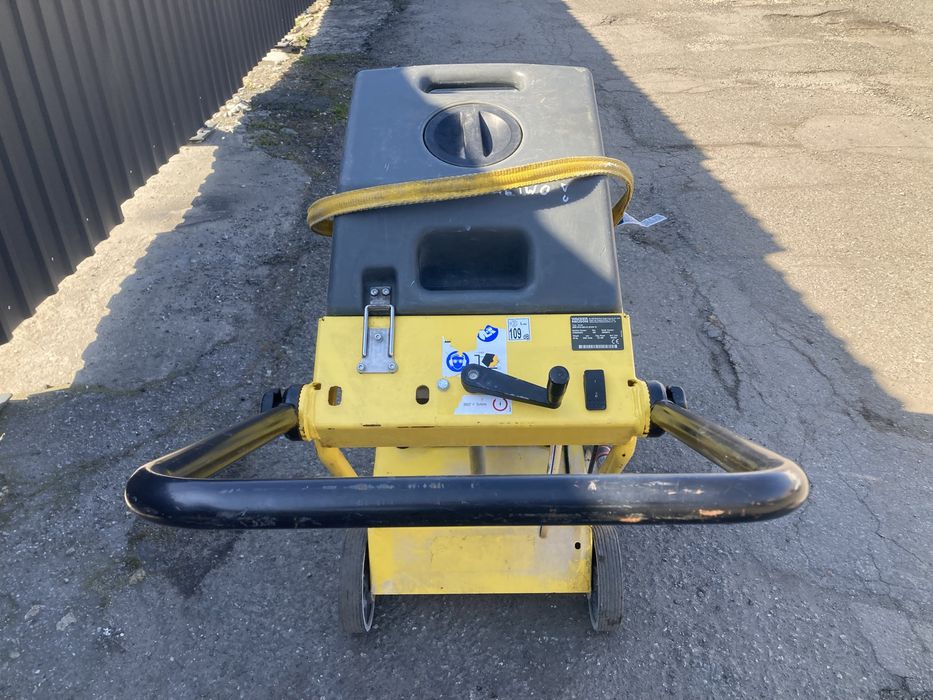 Przecinarka do asfaltu piła do betonu Wacker Neuson BFS 1350